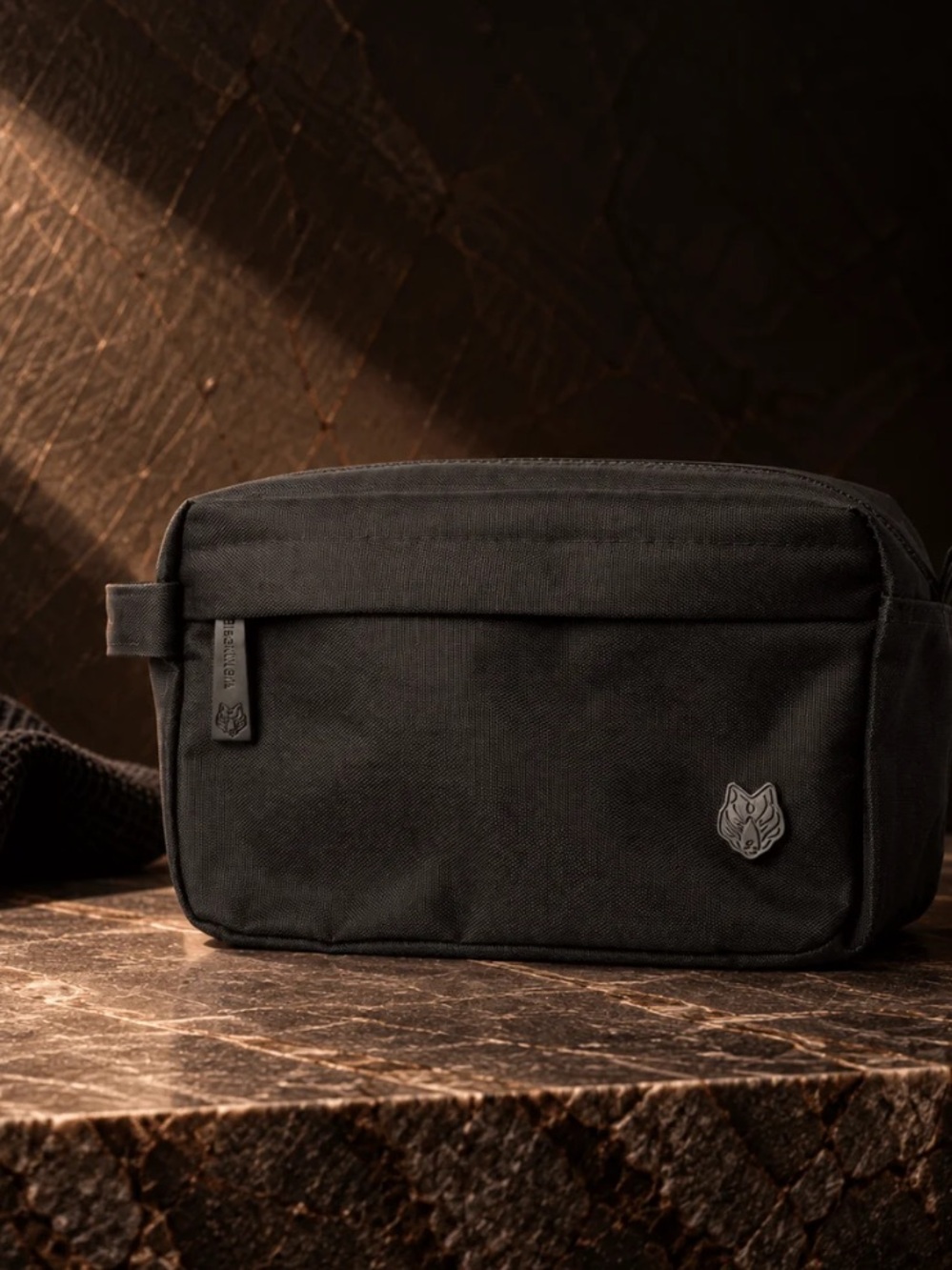 Black Wolfe Men's Travel Dopp Kit